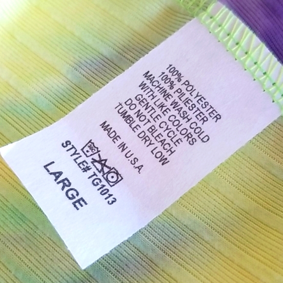 BOUTIQUE ๐ Lipstick Multi-Colored Tie Dyed Crop & Legging Set - Picture 8 of 10